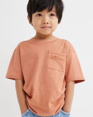 23G1-065 H&M Oversized Chest-pocket T-shirt - 8-10 tuổi