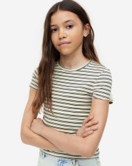 23S4-014 H&M Printed T-shirt - 9-10 tuổi